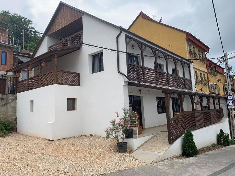 阿兰夫科罗娜酒店 米什科尔茨 外观 照片